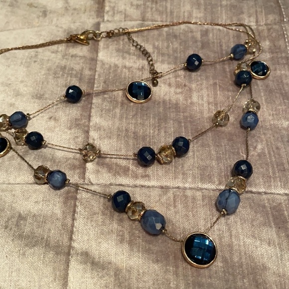 Beautiful 3 layer crystals necklace - Picture 4 of 5